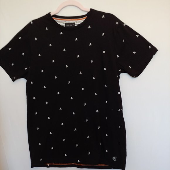 Denim & Flower Tops - Denim & Flower Ricky Singh Skull and Crossbones Short Sleeve Top Size Large